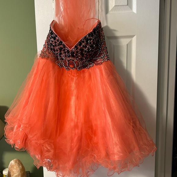 Dress - Picture 1 of 2